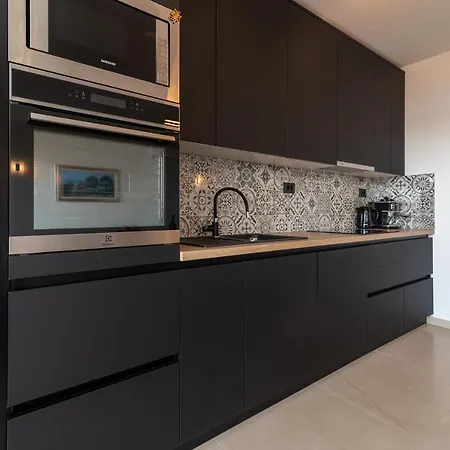 Adriana شقة تروغير