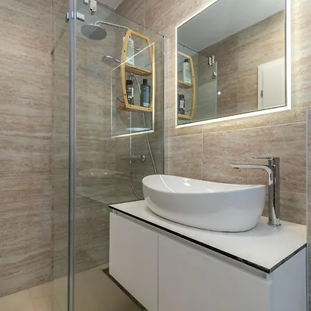 Adriana * تروغير